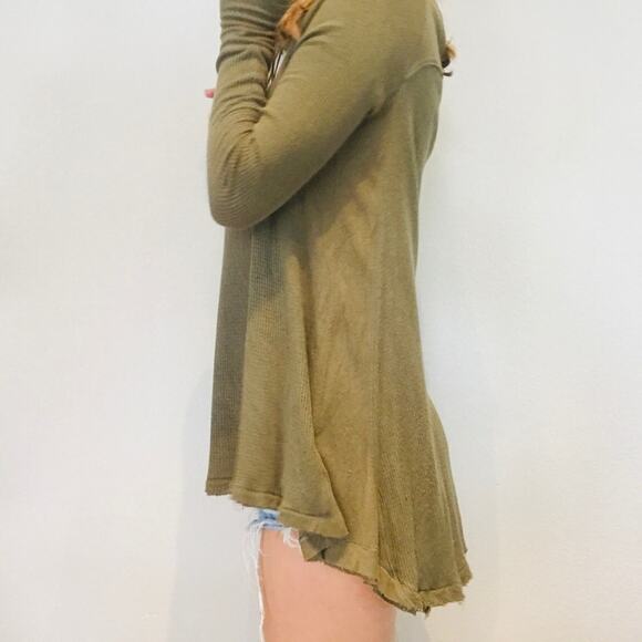 Free People army green thumb hole thermal - Picture 5 of 8